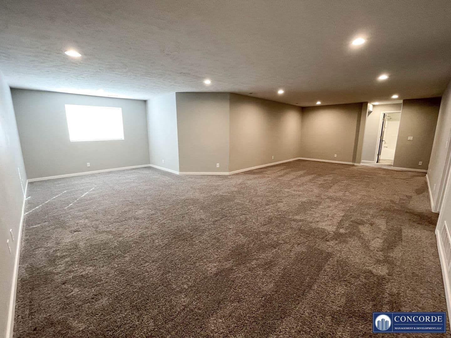 Lincoln Apartment: Yankee Woods Drive/S 78th St/Hacienda Drive