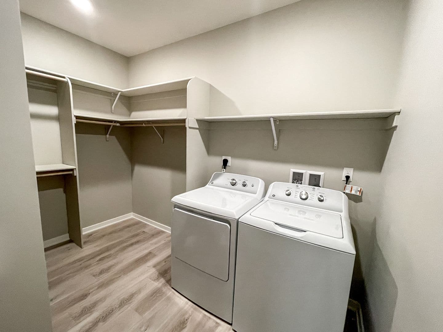 Lincoln Apartment: 620 Research Drive