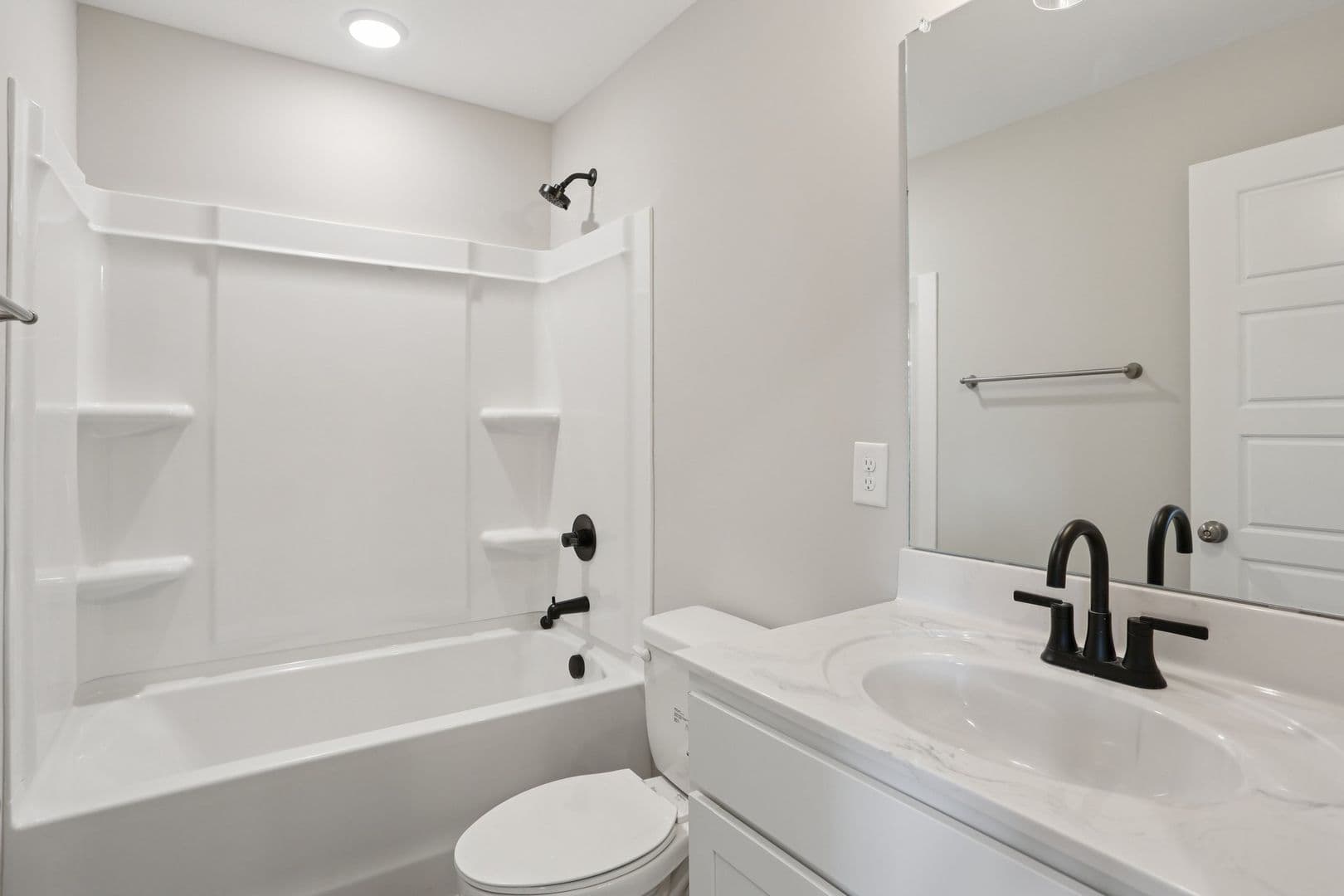 Clarksville Townhome: 860 Needmore Rd