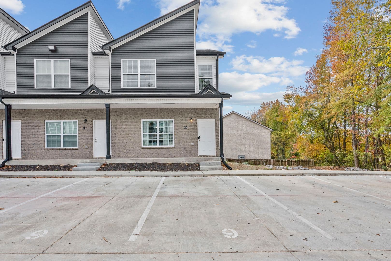 Clarksville Condo: 156 Excell Rd