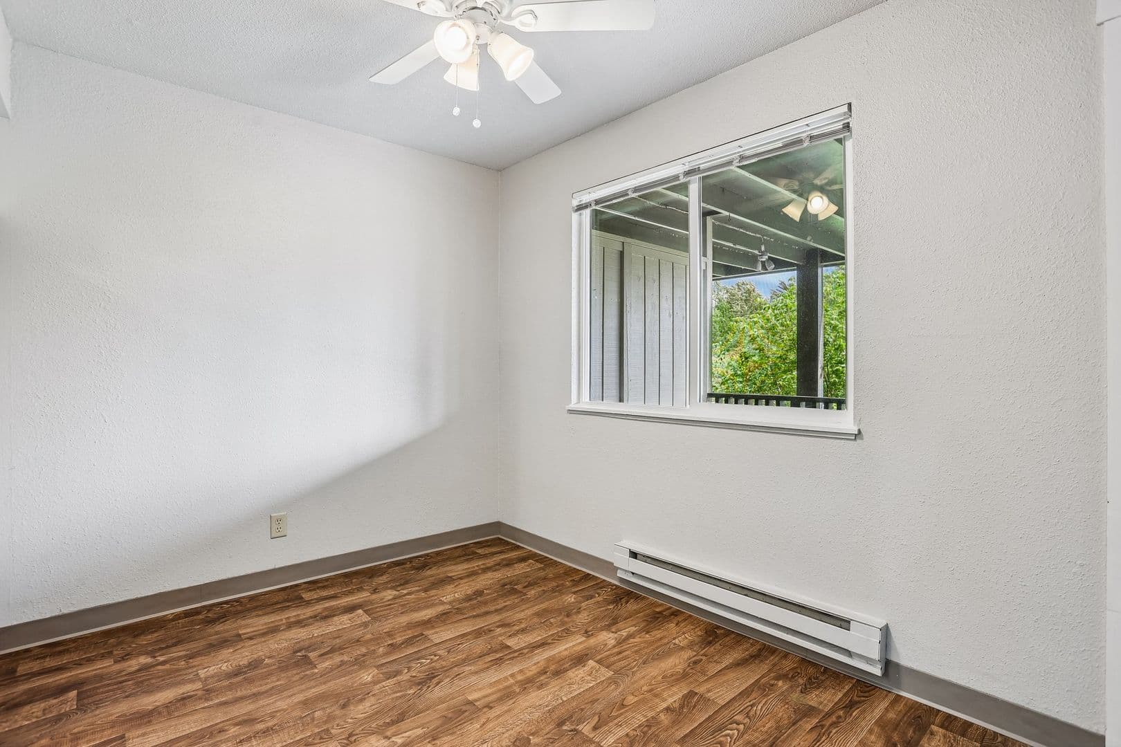 Enumclaw Apartment: 219 Semanski Street South