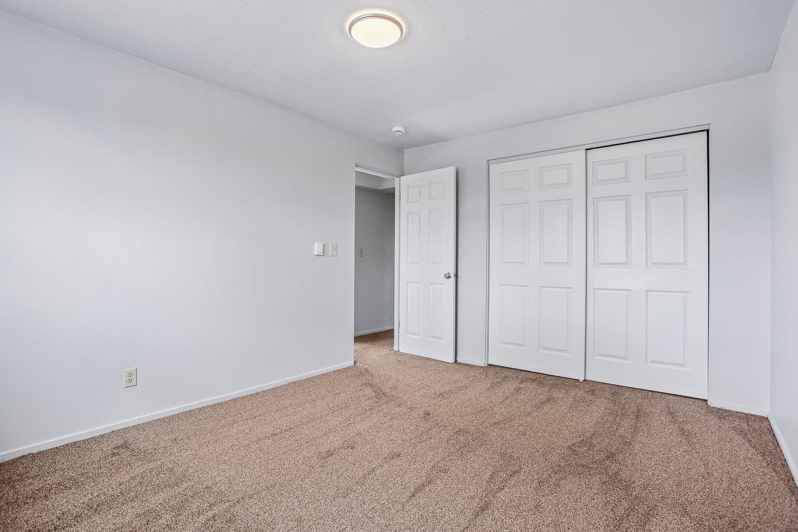 Enumclaw Apartment: 219 Semanski Street South