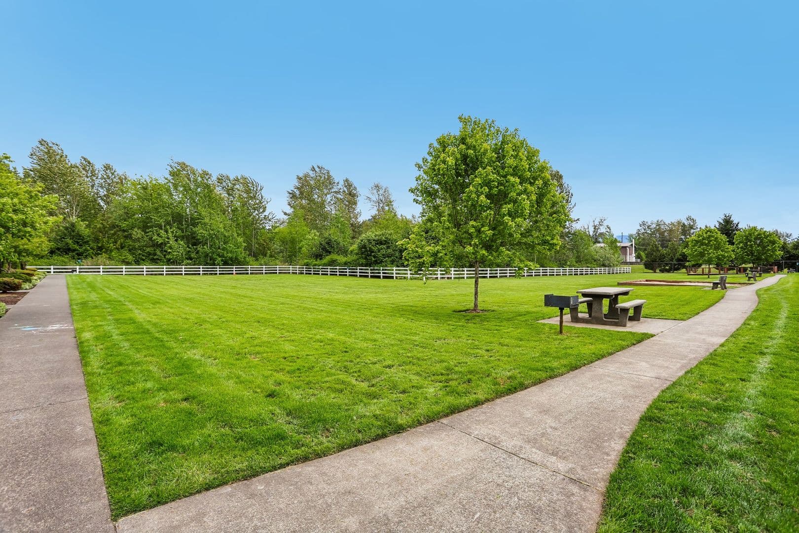 Enumclaw Apartment: 219 Semanski Street South