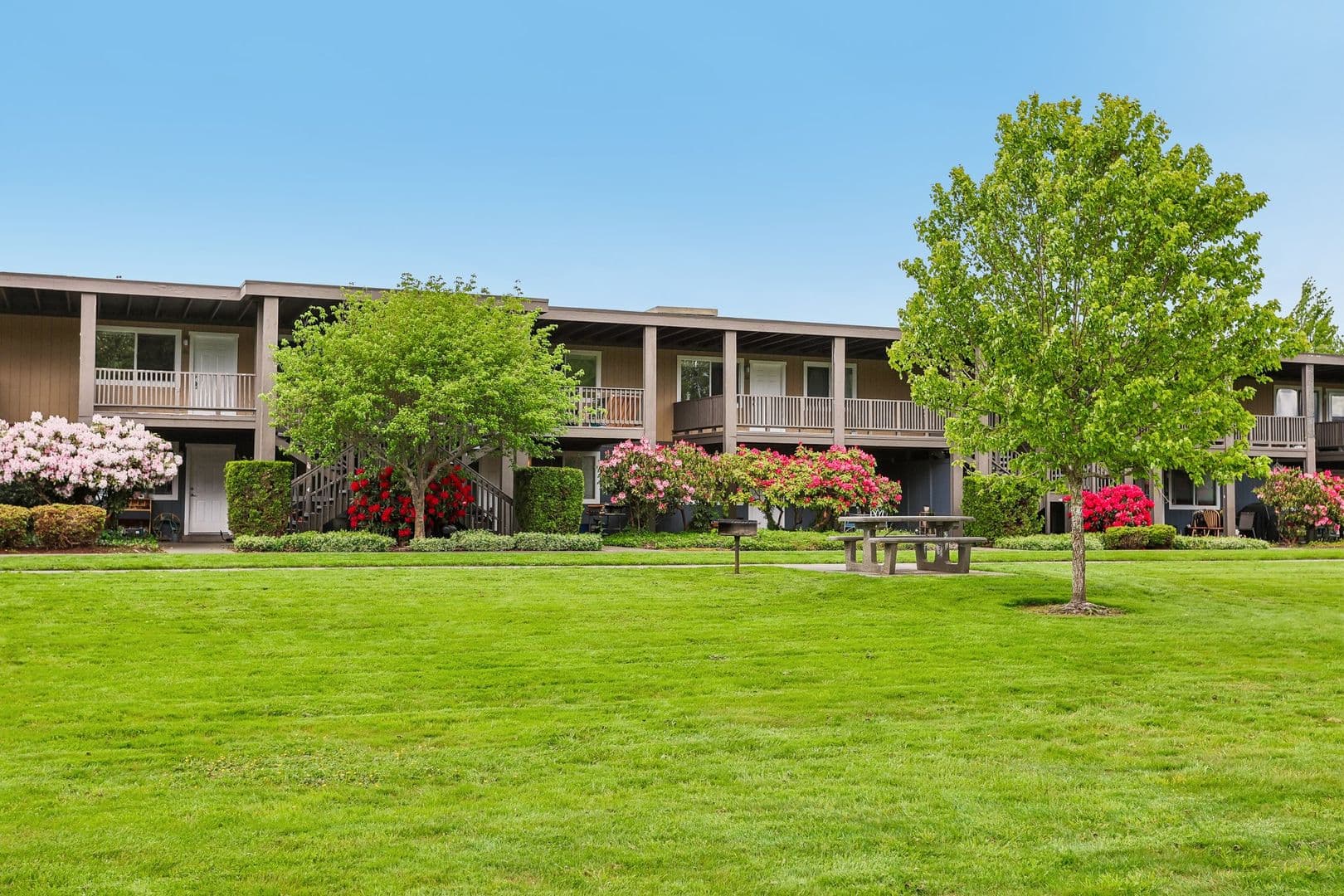 Enumclaw Apartment: 219 Semanski Street South