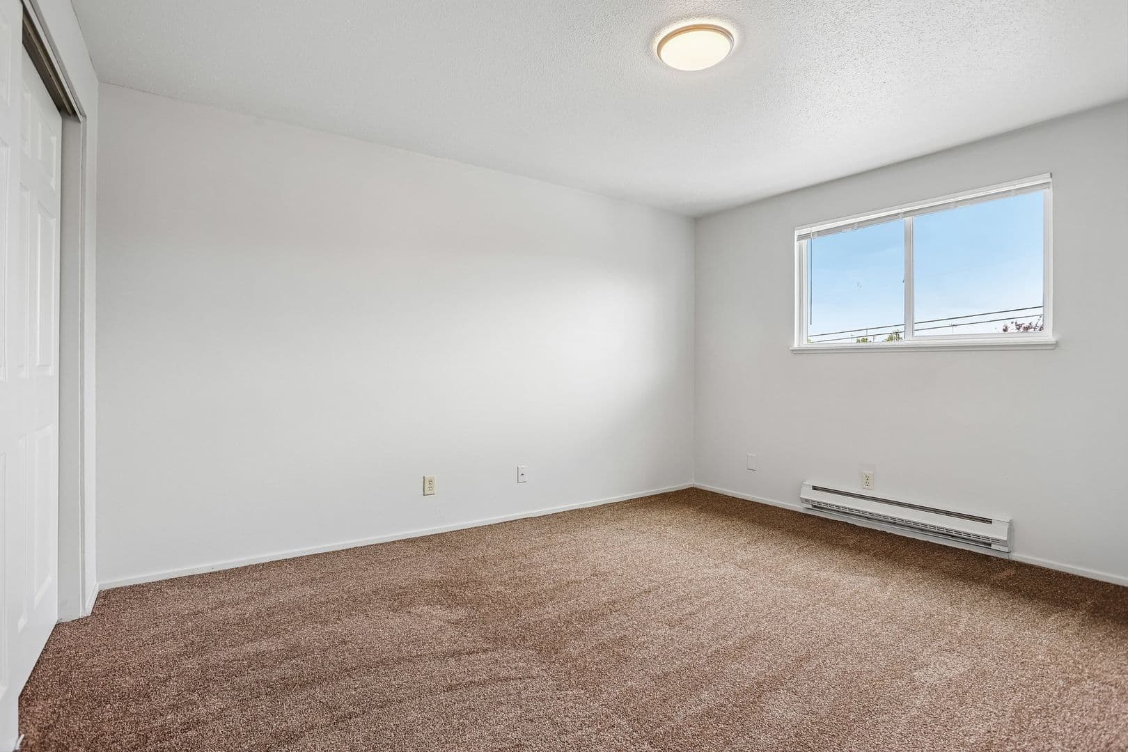 Enumclaw Apartment: 219 Semanski Street South