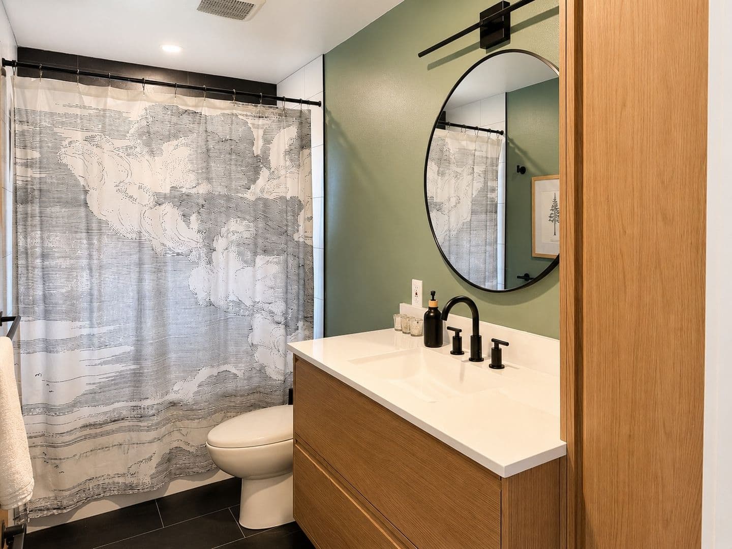 Seattle House: 9747 61st Ave S