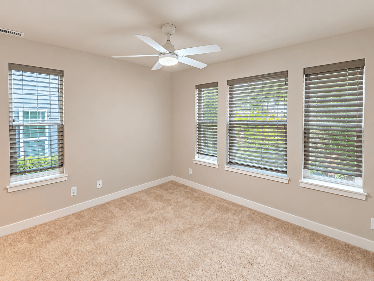 Sammamish Townhome: 23947 SE 45th Ter