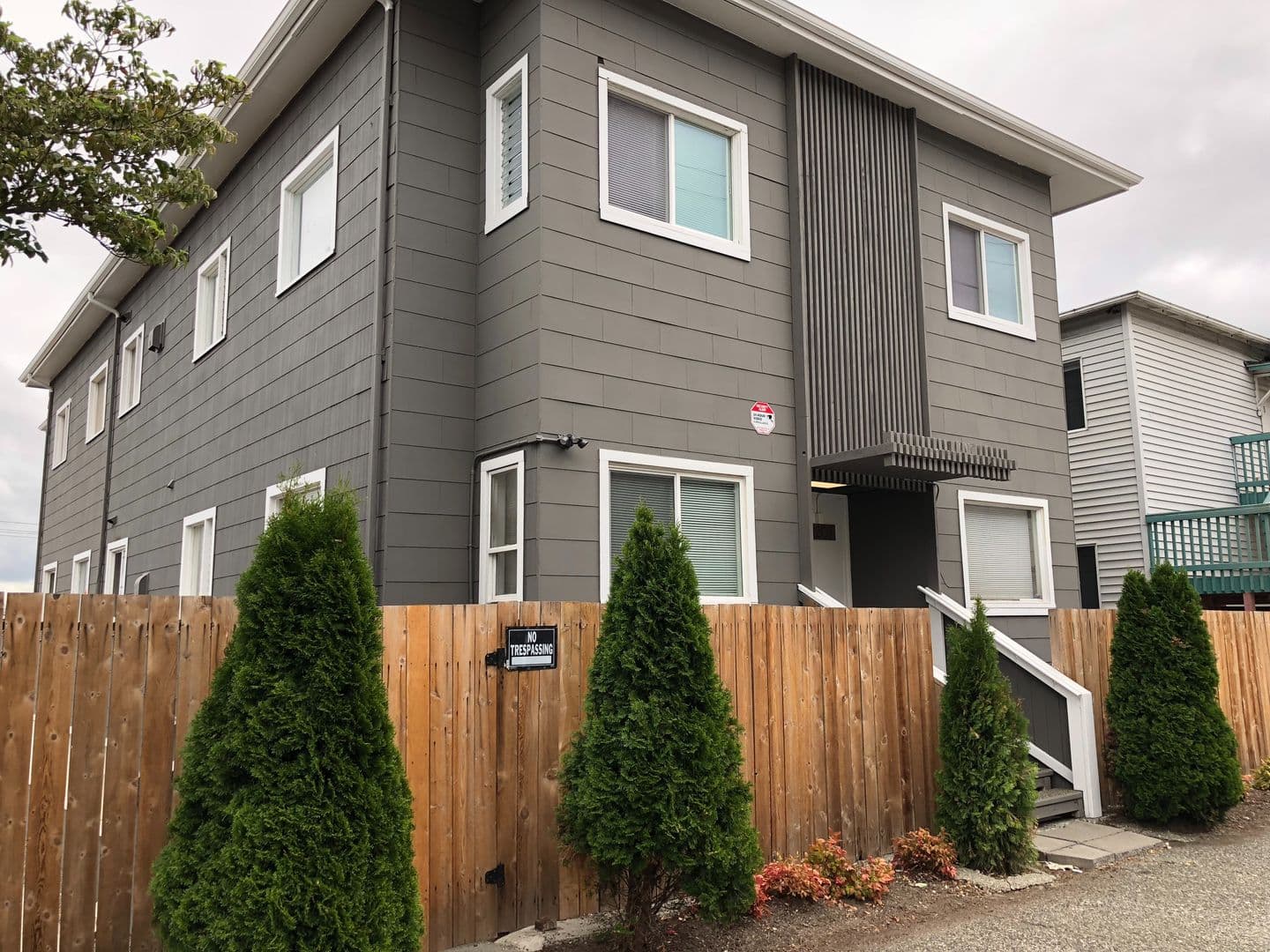 Tacoma Apartment: 1207 Altheimer Street