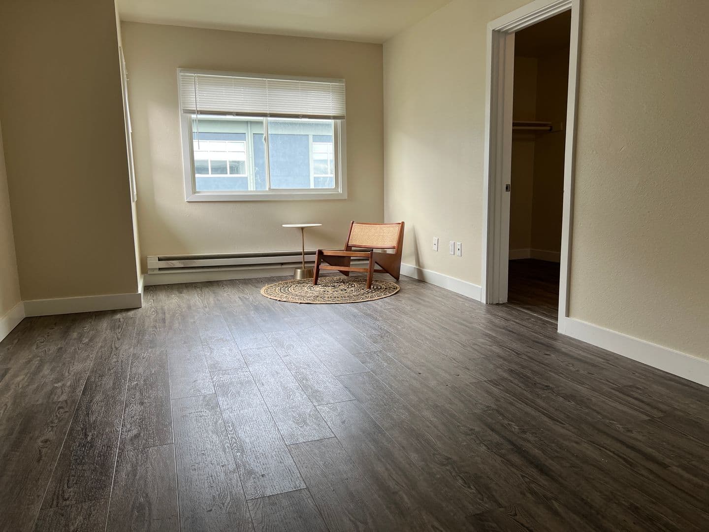 Tacoma Apartment: 1207 Altheimer Street