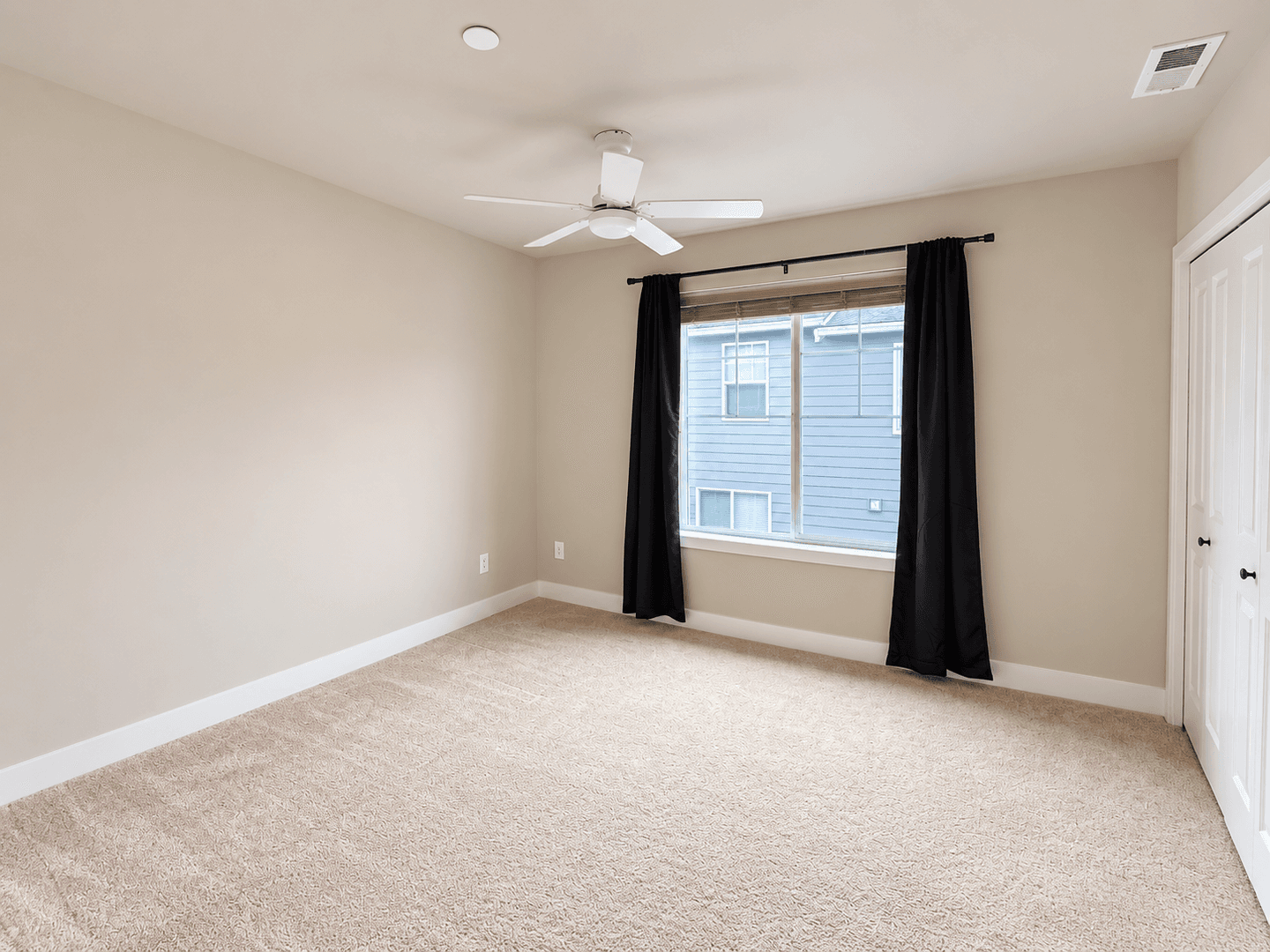Sammamish Townhome: 23947 SE 45th Ter