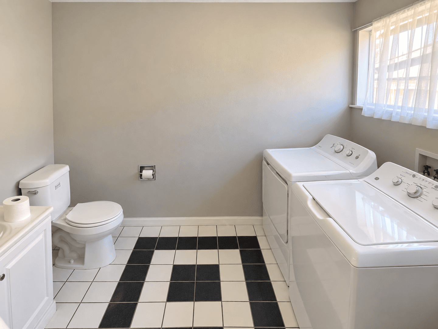 Redmond House: 17014 NE 105th