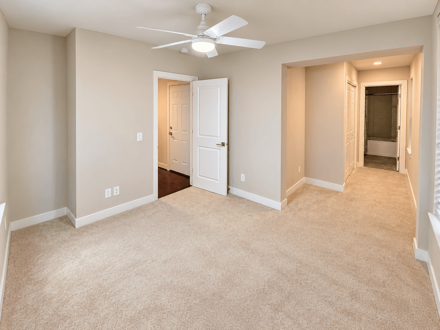 Sammamish Townhome: 23947 SE 45th Ter