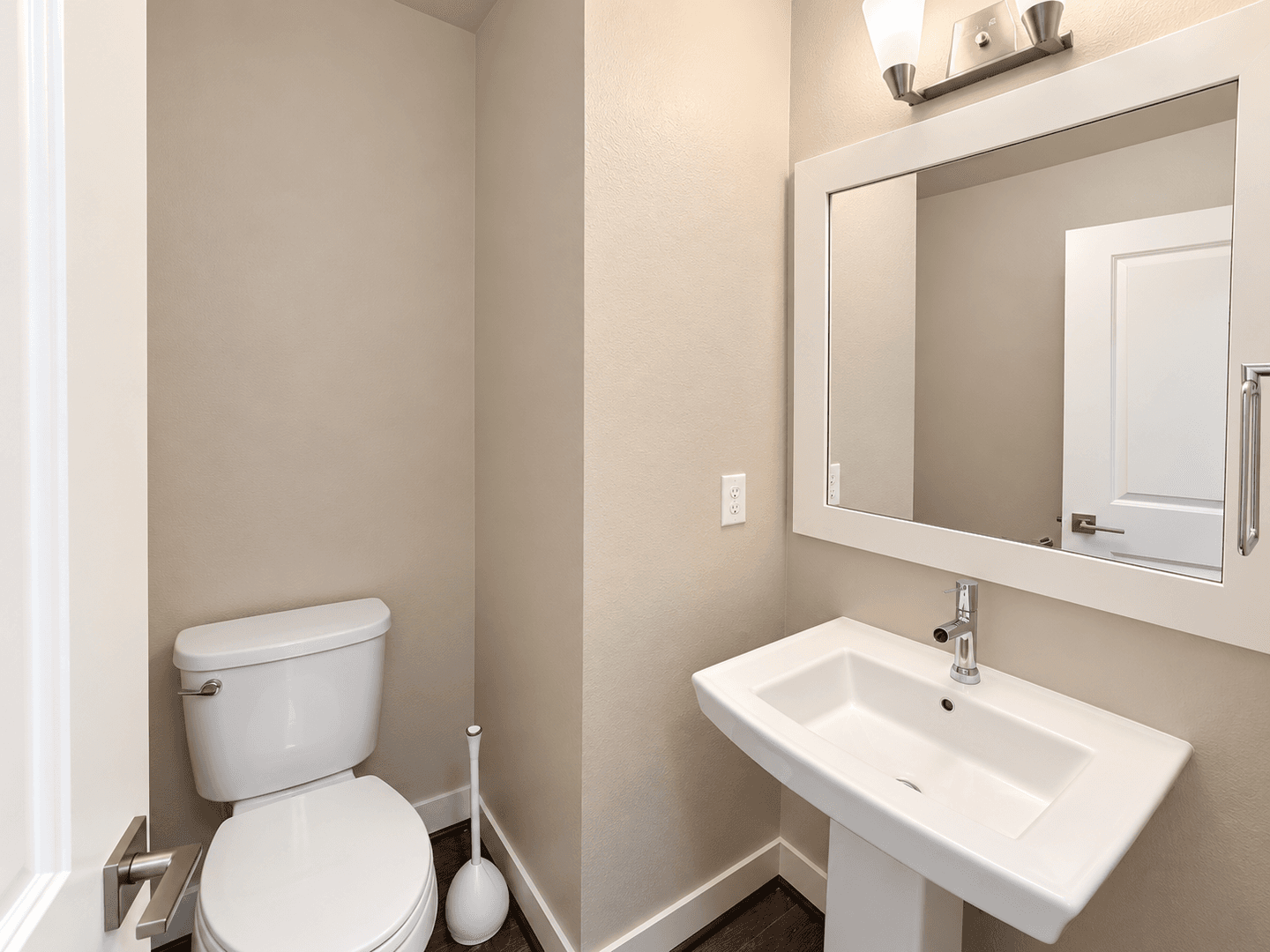 Sammamish Townhome: 23947 SE 45th Ter