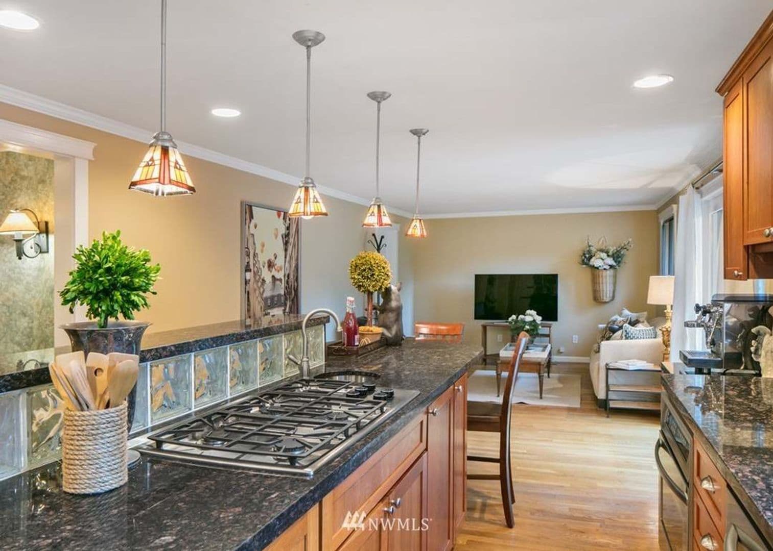 Bellevue House: 4434 137th Ave NE