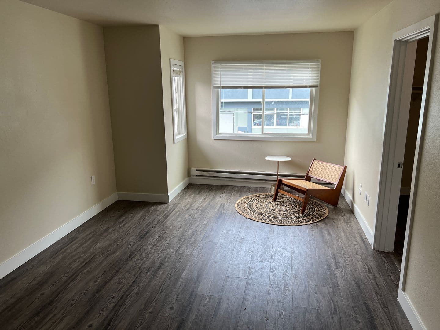 Tacoma Apartment: 1207 Altheimer Street