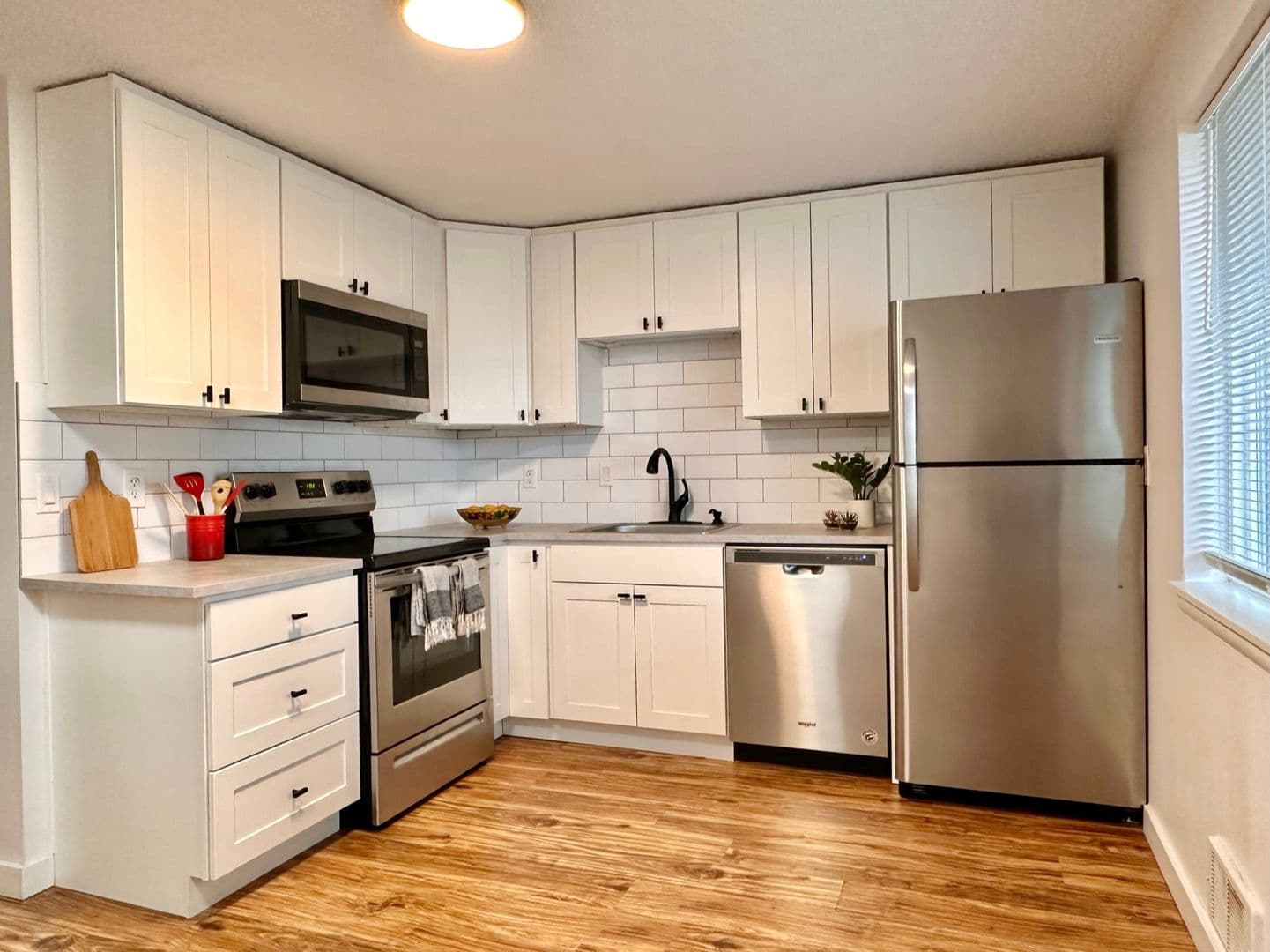 Auburn Apartment: 502 8Th St. NE