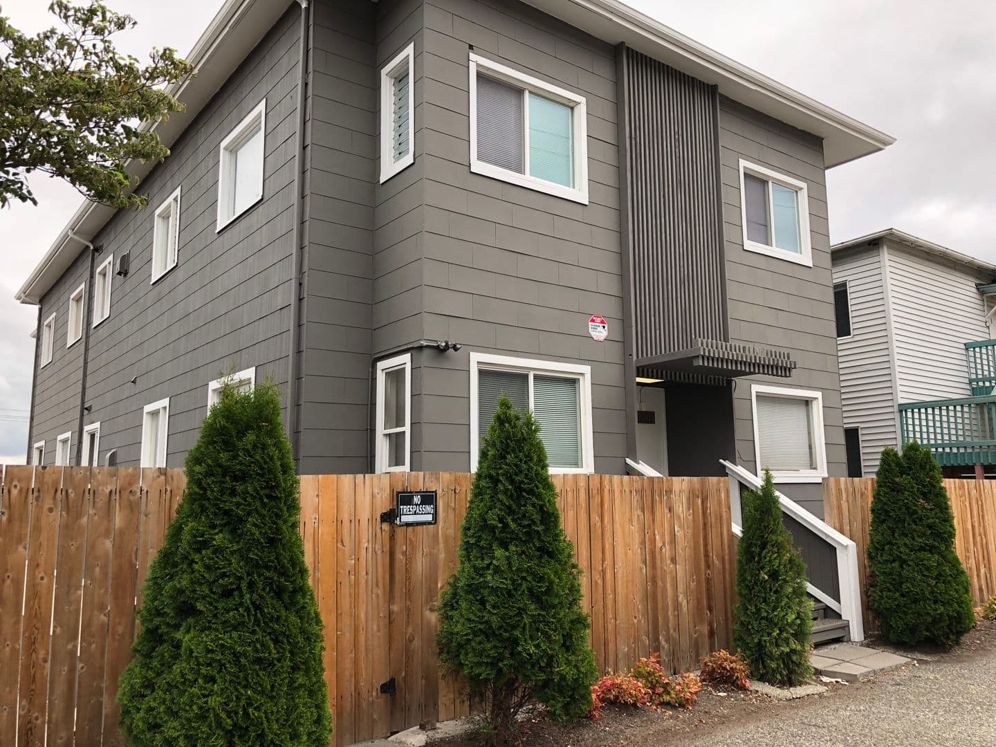 Tacoma Apartment: 1207 Altheimer Street