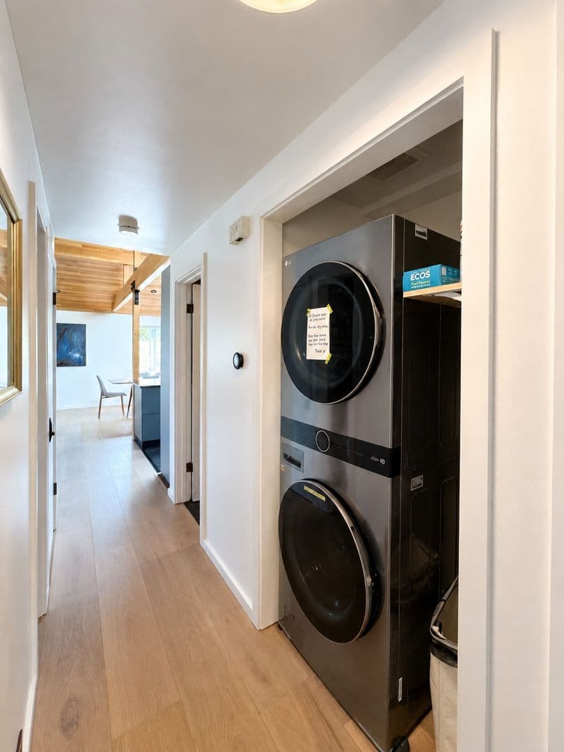 Seattle House: 9747 61st Ave S