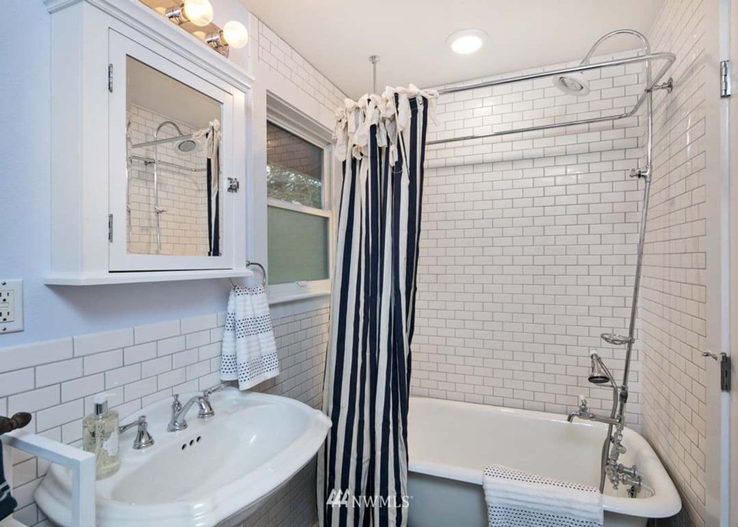 Bellevue House: 4434 137th Ave NE