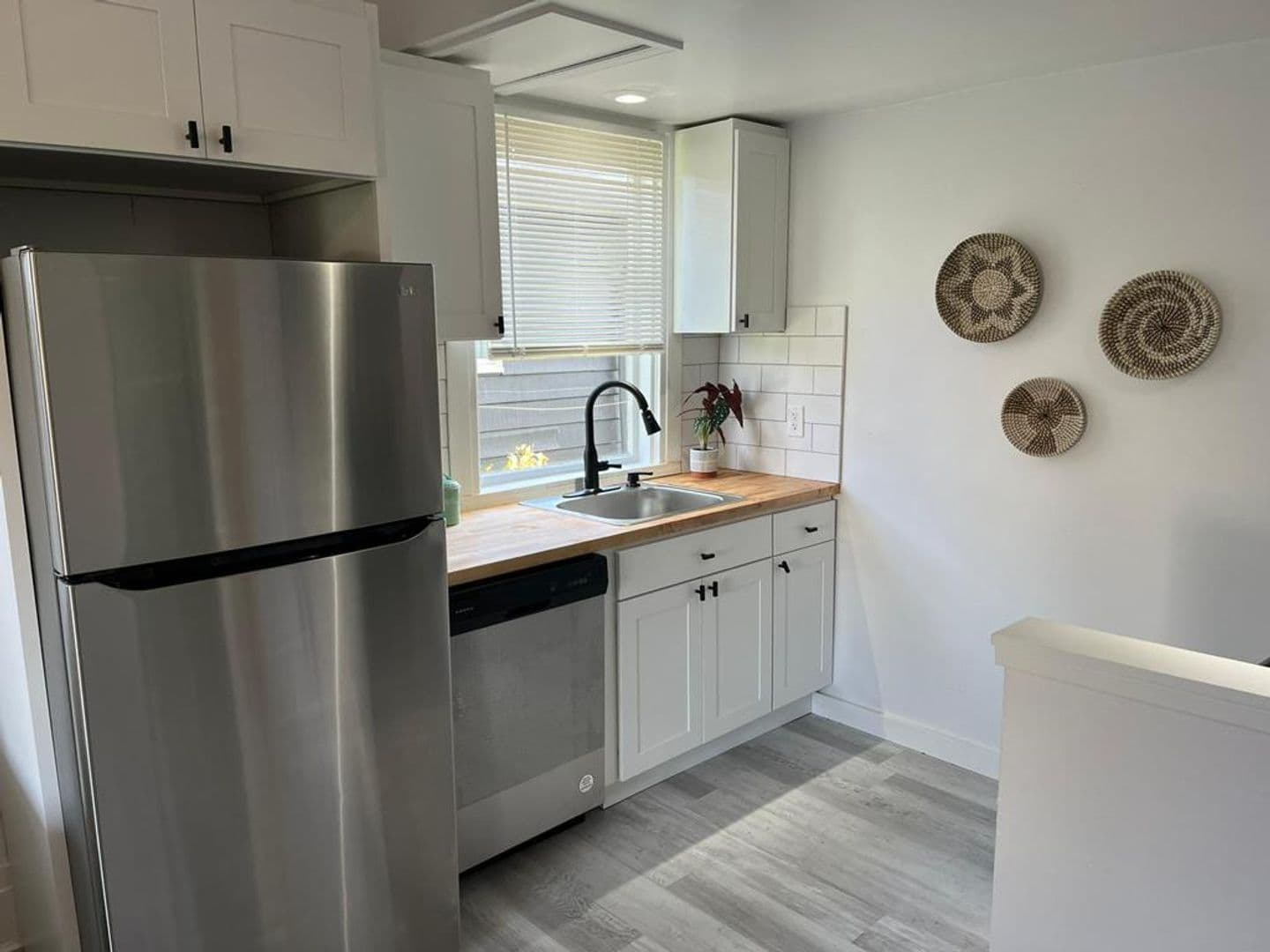 Tacoma Apartment: 1202 North 7th Street