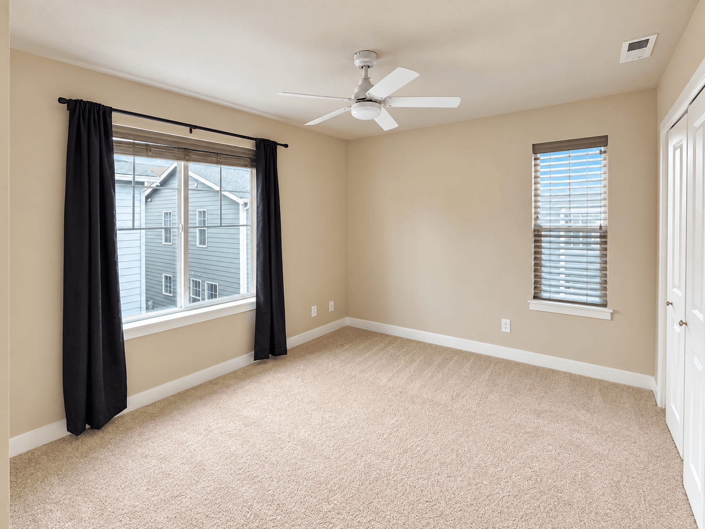 Sammamish Townhome: 23947 SE 45th Ter