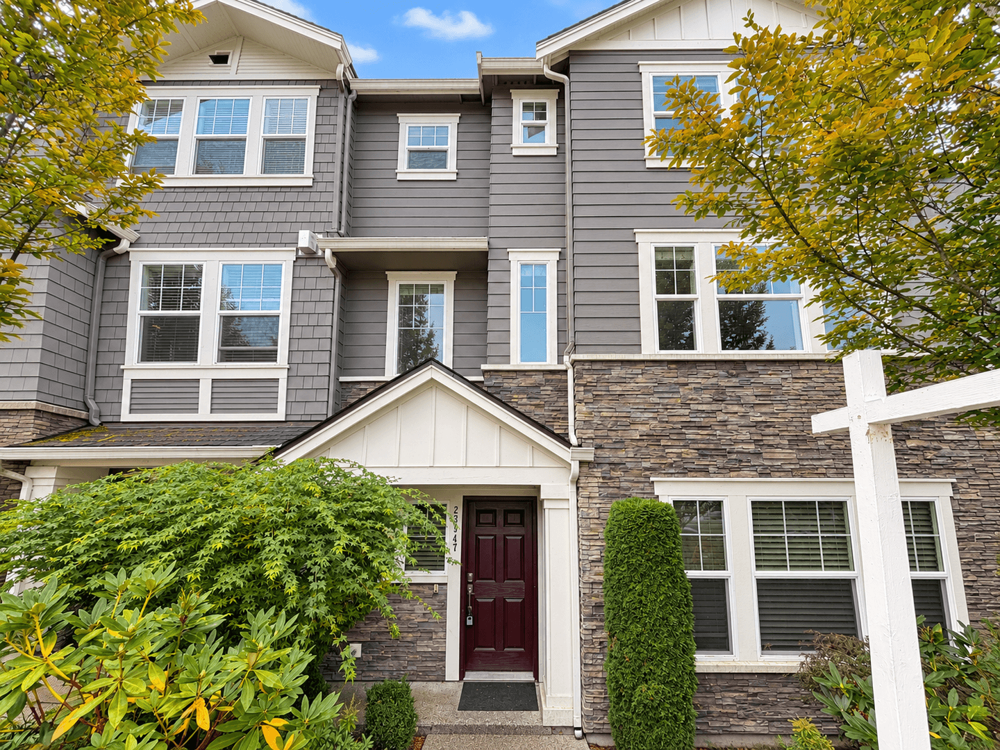 Sammamish Townhome: 23947 SE 45th Ter