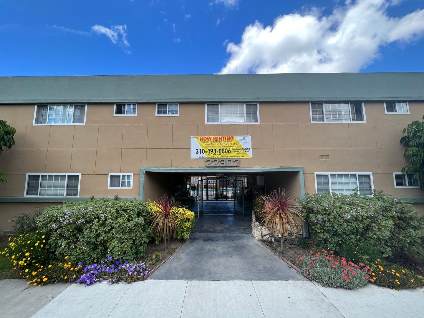 Torrance Apartment: 22307 Kent Ave