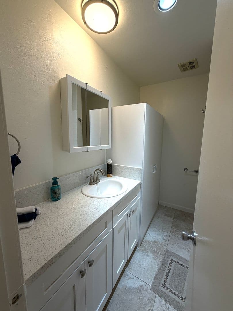 Torrance Apartment: 23015 Madison St