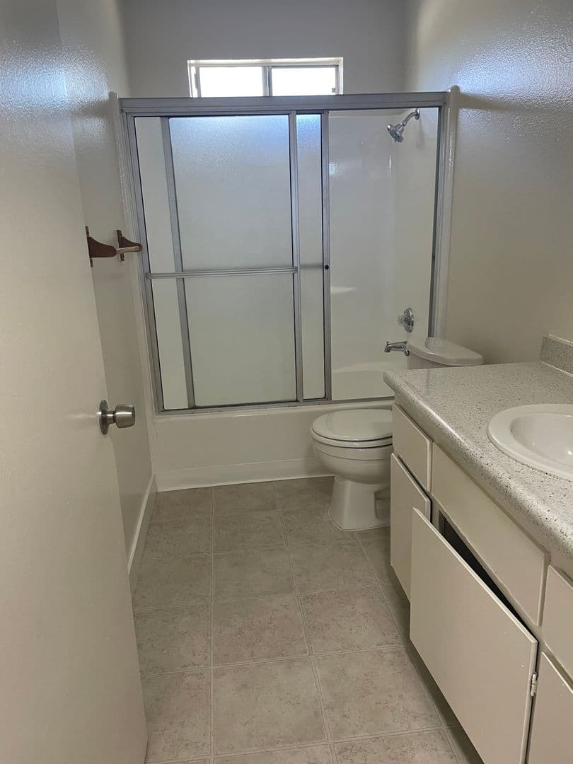 Wilmington Apartment: 606-638