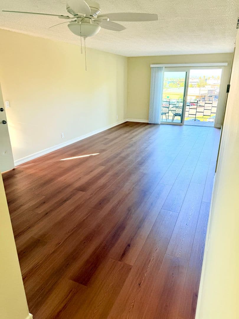 Redondo Beach Apartment: 300 Palos Verdes Boulevard