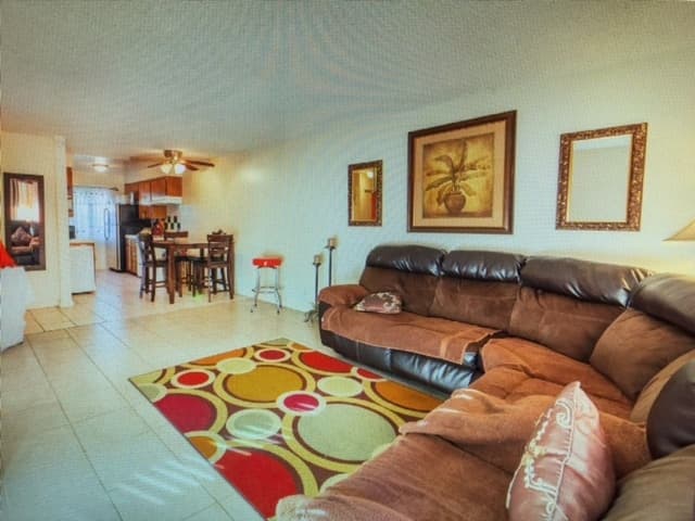 Long Beach Apartment: 1153-1161 Magnolia Avenue