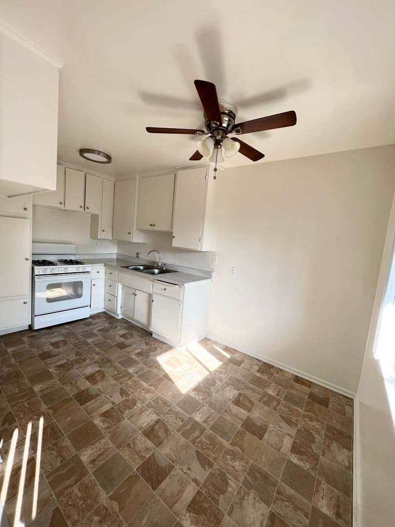 Los Angeles Apartment: 12402 S. Western Ave.