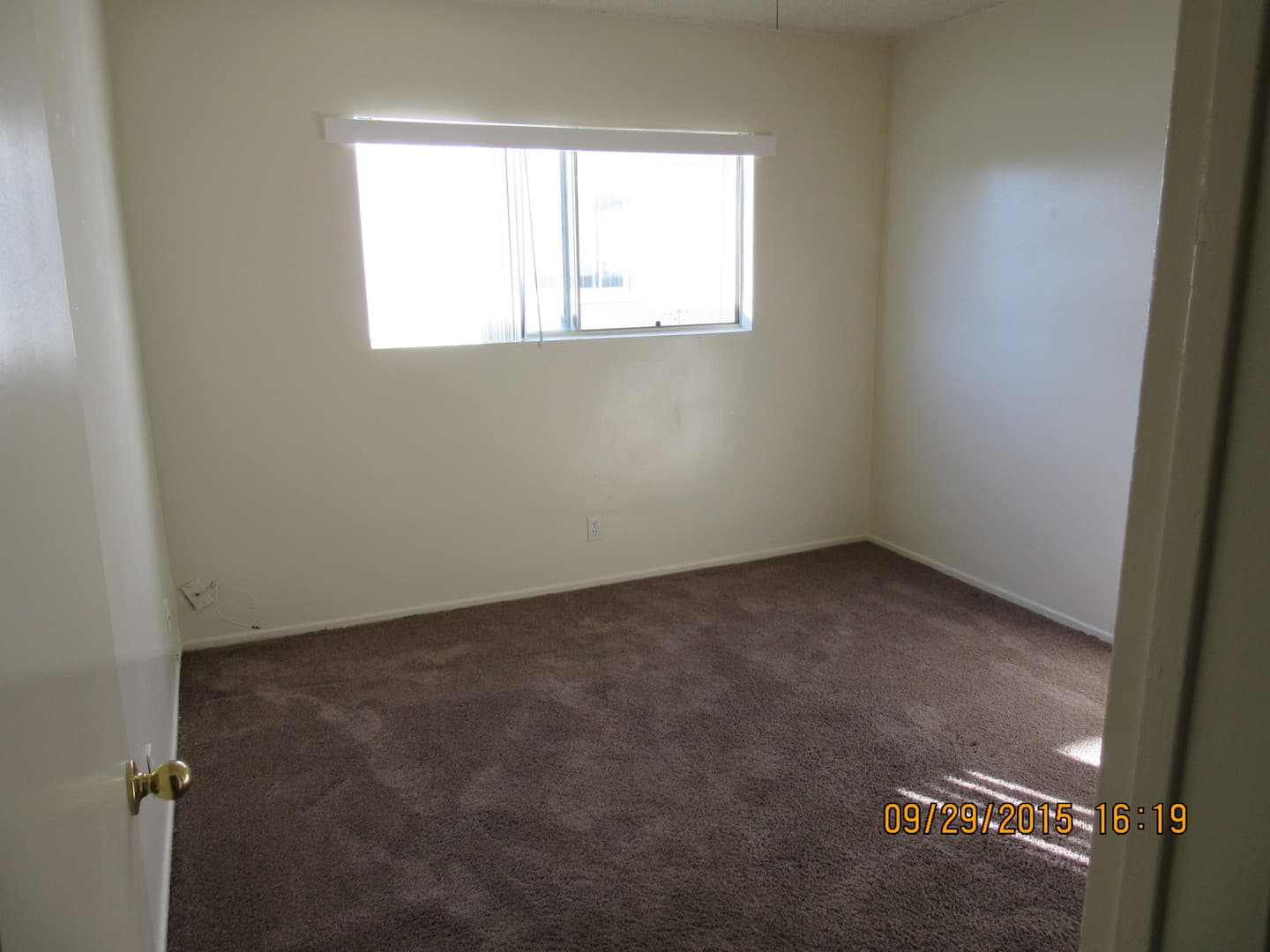 Hawthorne Apartment: 4012 W 129th St,