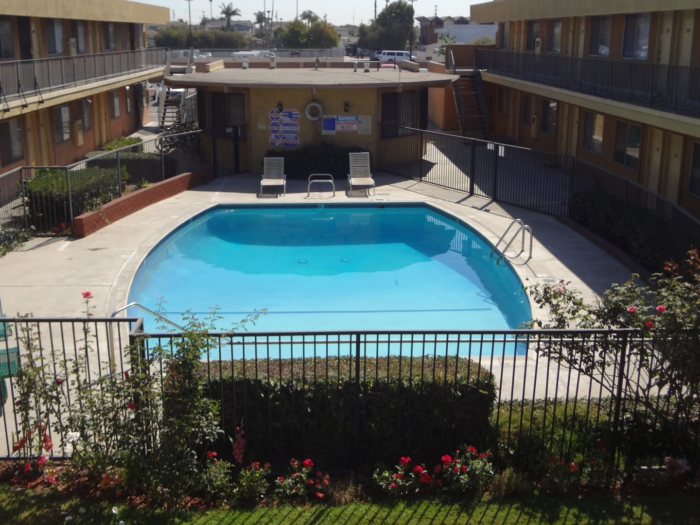 Hawthorne Apartment: 12714 Inglewood Ave.