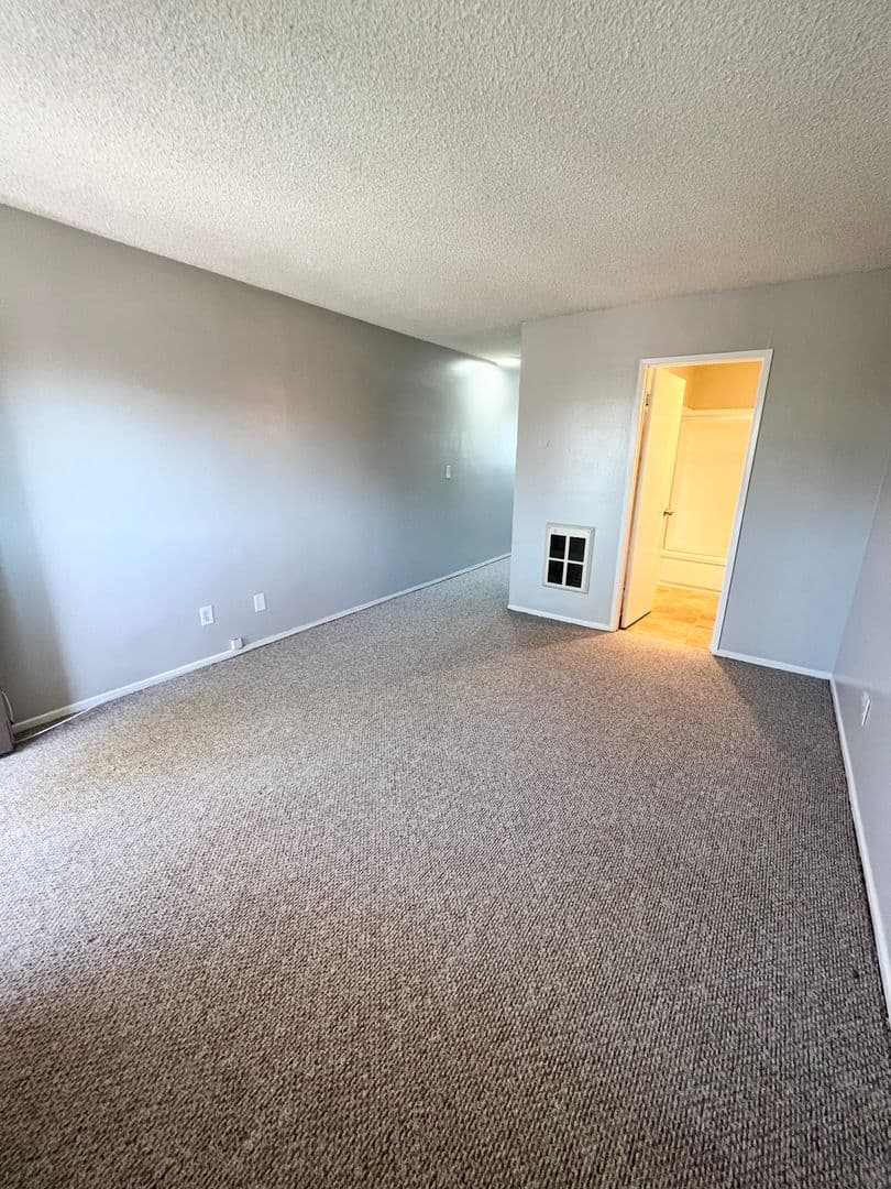Torrance Apartment: 3338 Redondo Beach Blvd.