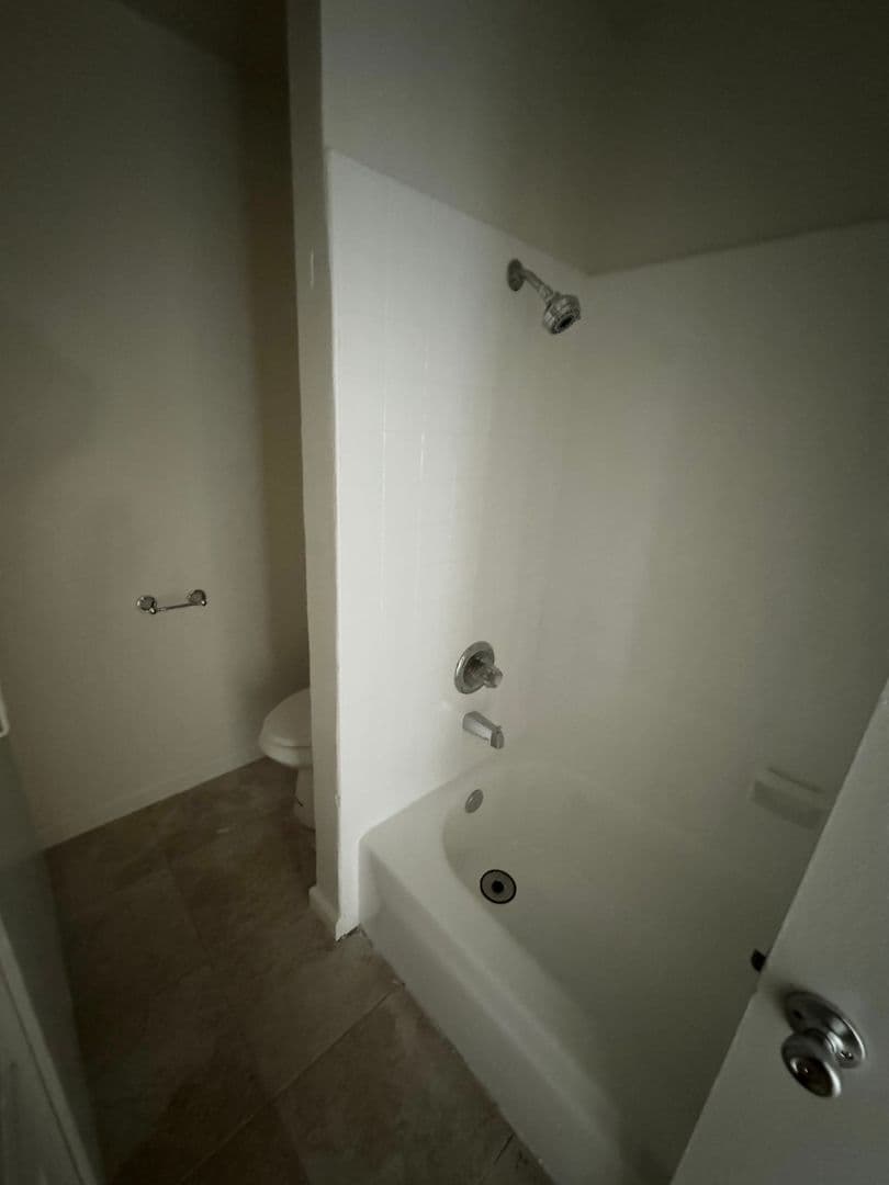 Torrance Apartment: 23015 Madison St
