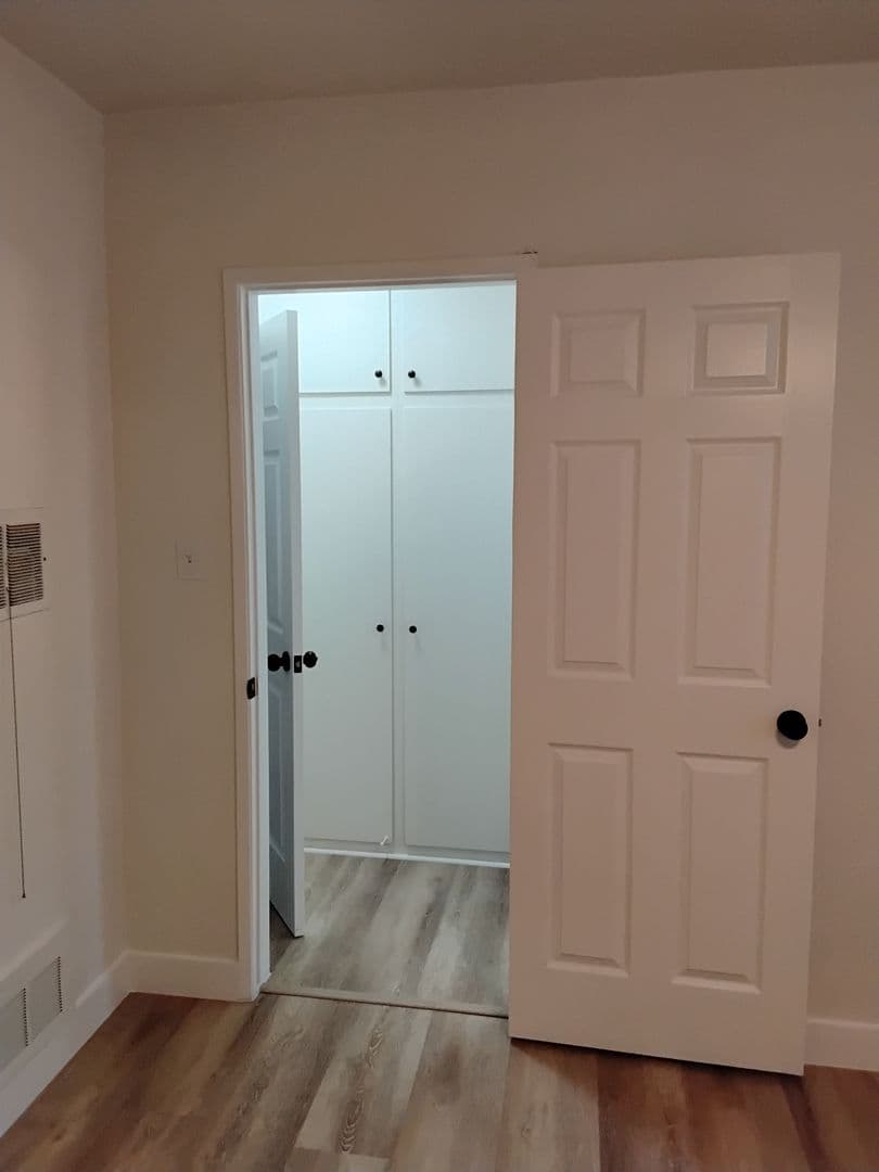 Torrance Apartment: 22307 Kent Ave