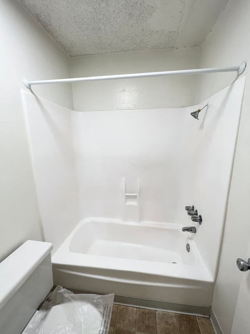 Hawthorne Apartment: 12534 Inglewood Ave.