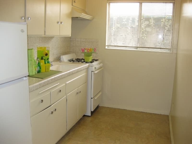 Hawthorne Apartment: 12714 Inglewood Ave.