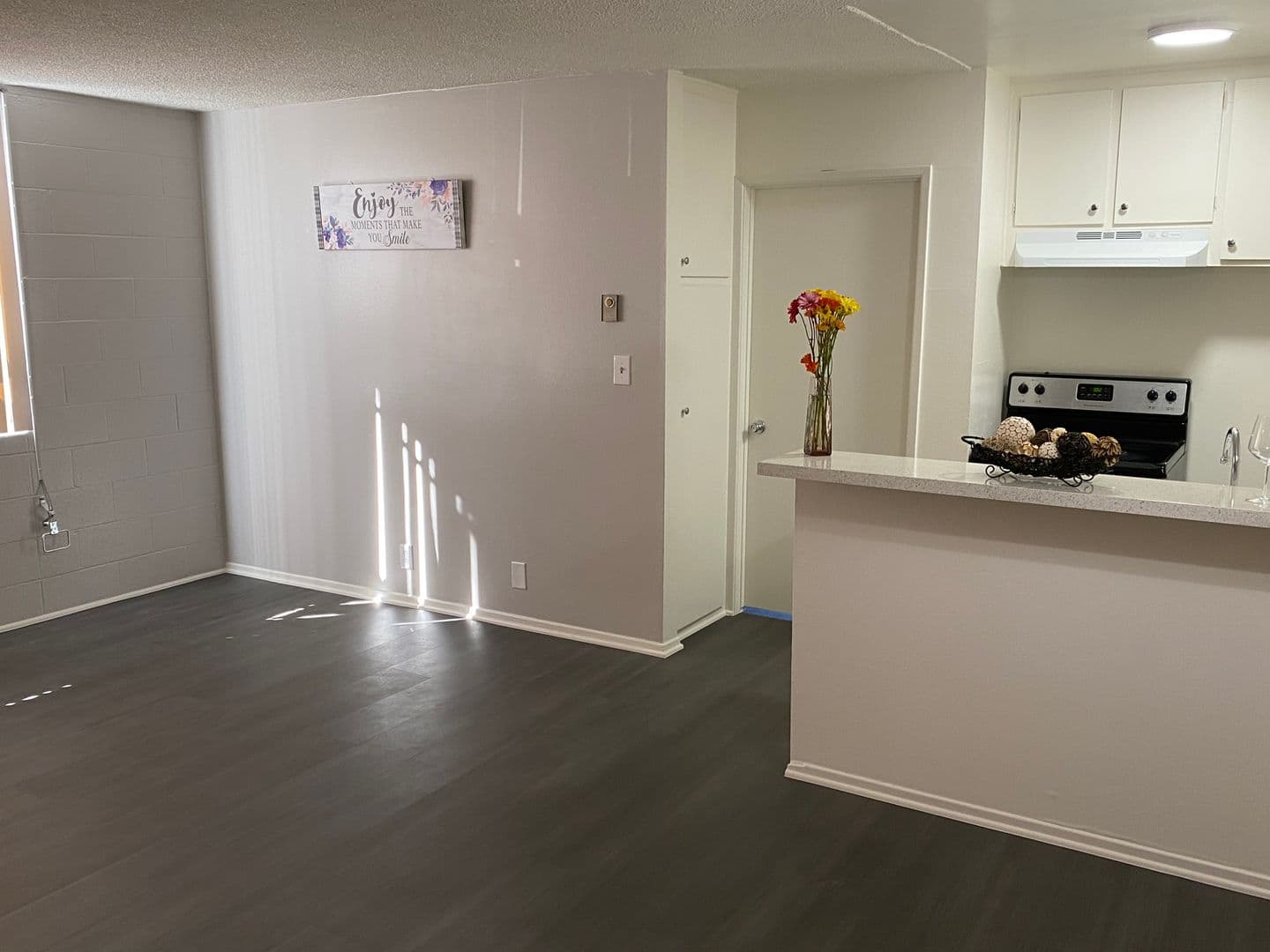 Gardena Apartment: 835 W. Rosecrans Ave