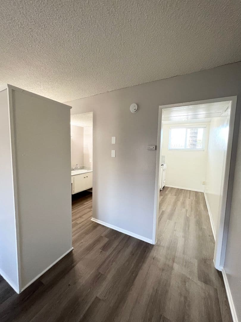 Long Beach Apartment: 3251 E. Artesia Blvd.