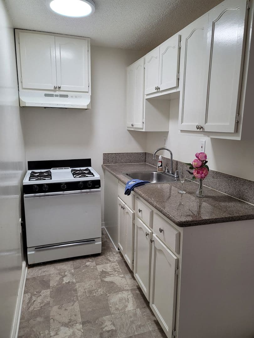 Torrance Apartment: 3344-3408 Redondo Beach Blvd.