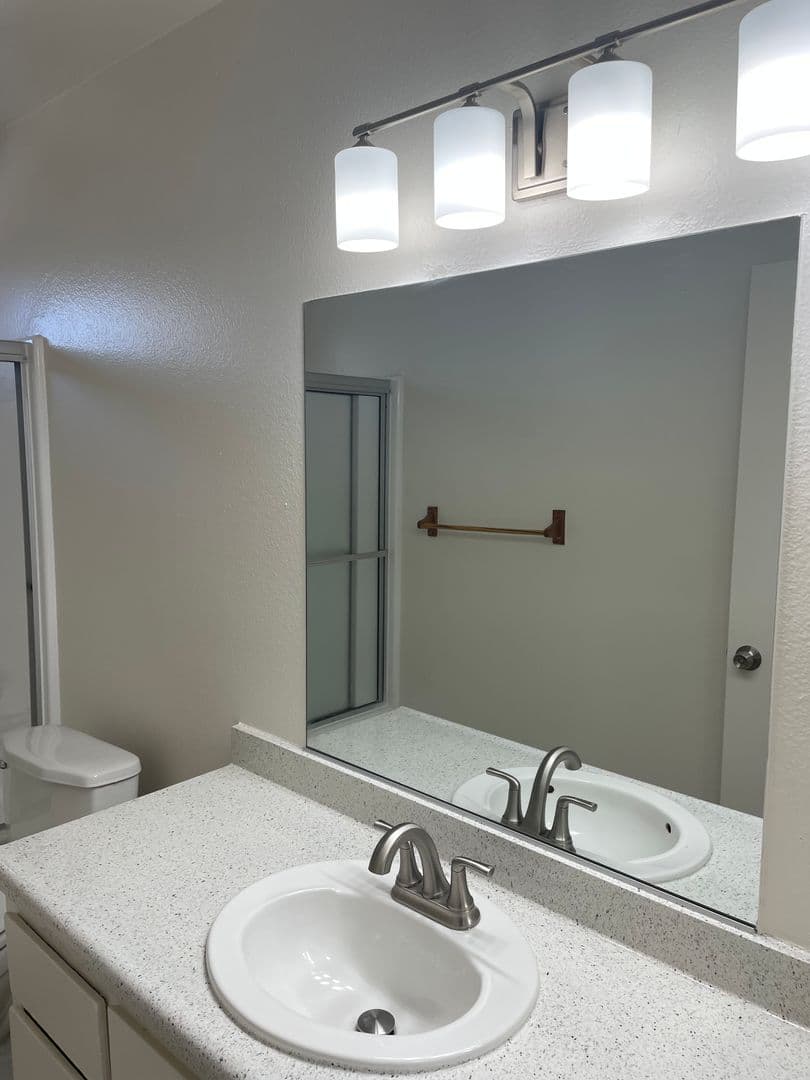 Wilmington Apartment: 606-638