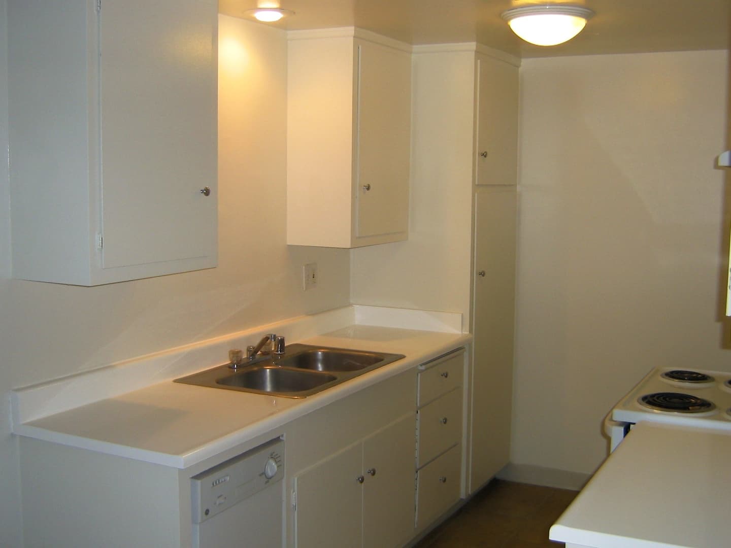 Torrance Apartment: 3344-3408 Redondo Beach Blvd.
