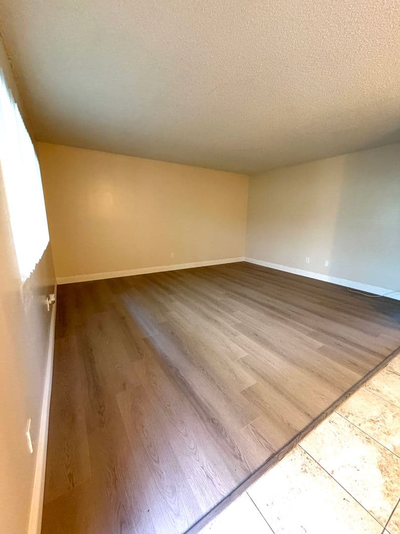 Torrance Apartment: 23015 Madison St