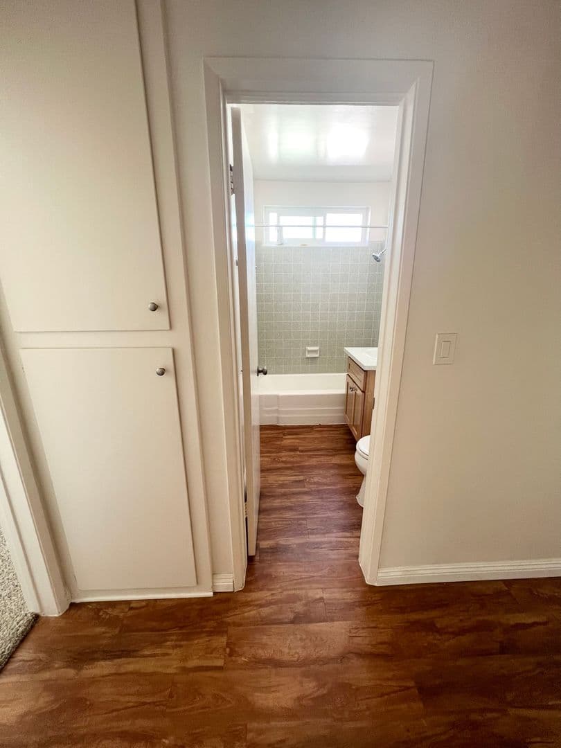 Torrance Apartment: 20346 Anza Ave