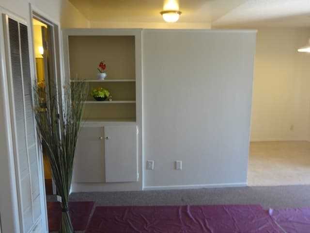 Hawthorne Apartment: 12714 Inglewood Ave.