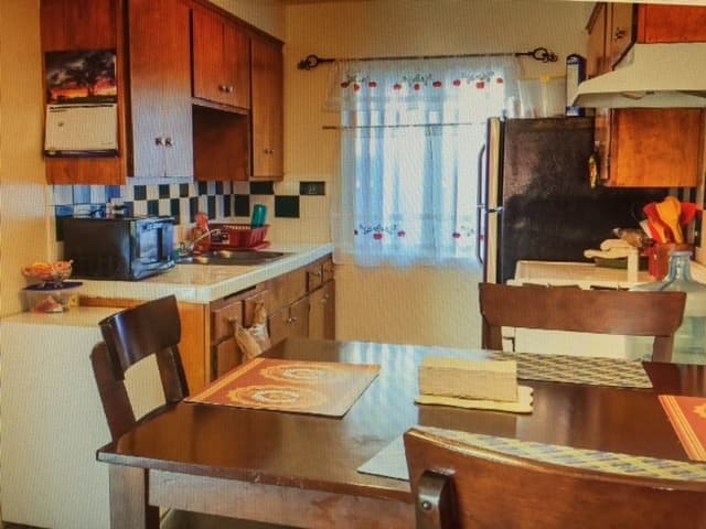 Long Beach Apartment: 1153-1161 Magnolia Avenue