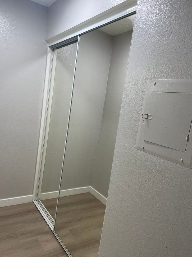 Wilmington Apartment: 606-638