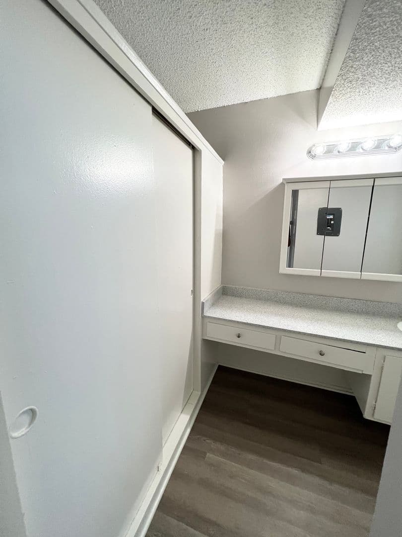 Long Beach Apartment: 3251 E. Artesia Blvd.